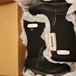 NWT Bogs Crandall II Tall Wmns 7